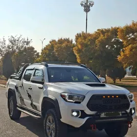 Toyota Tacoma 2018