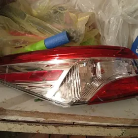 Camry 18-20  fara stop