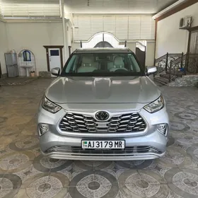 Toyota Highlander 2020