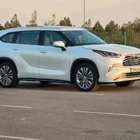 Toyota Highlander 2020