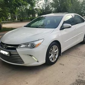 Toyota Camry 2017