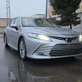 Toyota Camry 2020