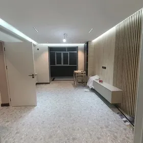 1 MKR  4 KOMNAT LUKS