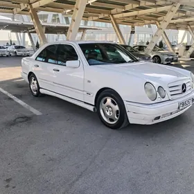 Mercedes-Benz E320 1999