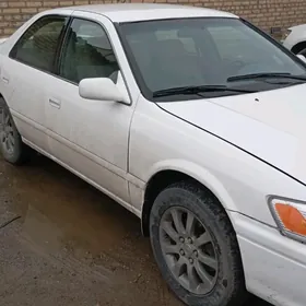 Toyota Camry 2000