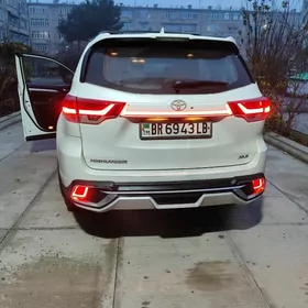 Toyota Highlander 2017