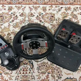  Игровой руль Logitech G25