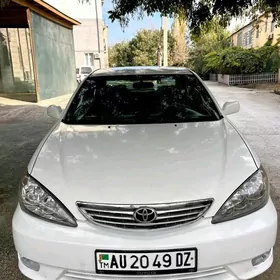 Toyota Camry 2004