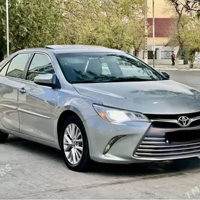 Toyota Camry 2016