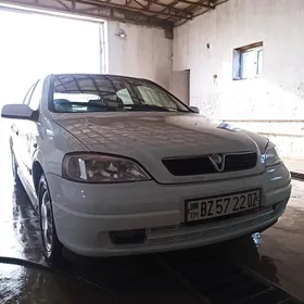 Opel Astra 2000