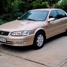 Toyota Camry 1999