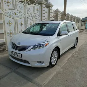 Toyota Sienna 2016