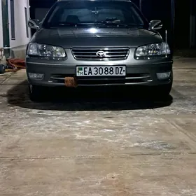 Toyota Camry 2000