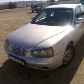 Hyundai Elantra 2001