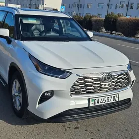 Toyota Highlander 2022