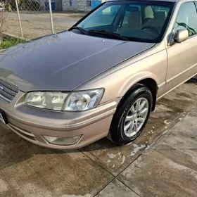 Toyota Camry 2000