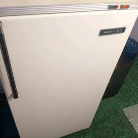 Продаётся морозилка