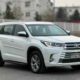 Toyota Highlander 2016