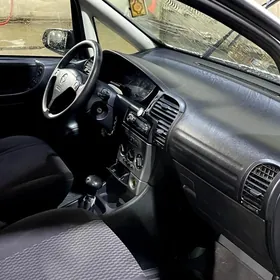 Opel Zafira 2003