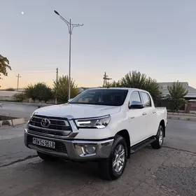 Toyota Hilux 2024