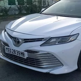 Toyota Camry 2020