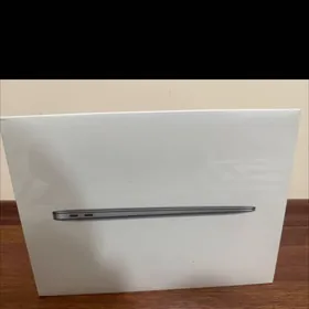New M1 MacBook Air 13”