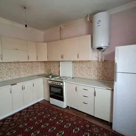 Satlyk jaý Titow köçede