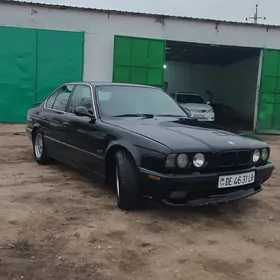 BMW 525 1990