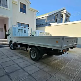 Mitsubishi Canter 2025