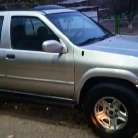 Nissan Pathfinder 2003