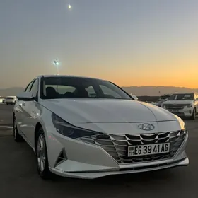 Hyundai Elantra 2021