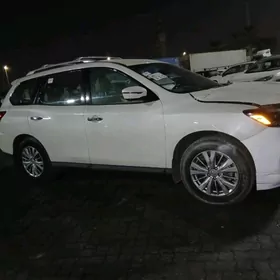 Nissan Pathfinder 2020