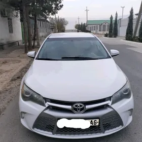 Toyota Camry 2015