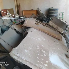 lada niva land rover