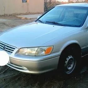 Toyota Camry 2001