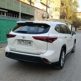 Toyota Highlander 2020