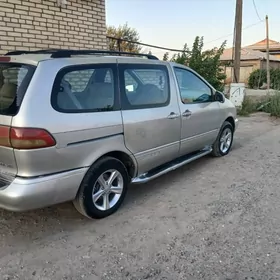 Toyota Sienna 2002
