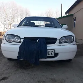 Toyota Corolla 2000