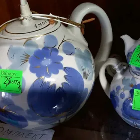 набор чайников