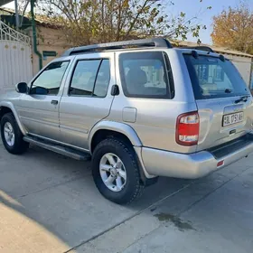 Nissan Pathfinder 2004