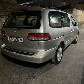 Toyota Sienna 2002
