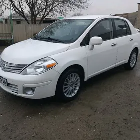 Nissan Versa 2010