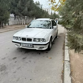 BMW E34 1990