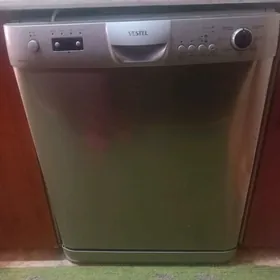 Вестел посудамой