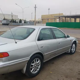 Toyota Camry 1999