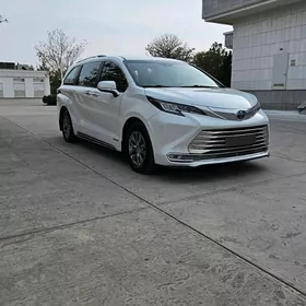 Toyota Sienna 2021