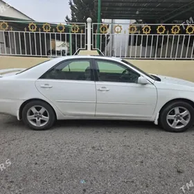 Toyota Camry 2004