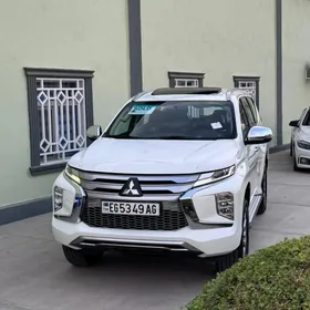 Mitsubishi Montero Sport 2024