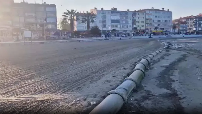 Мраморное море в Турции за короткий срок отступило от берега на 20 метров