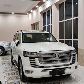 Toyota Land Cruiser 2023